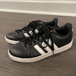 Adidas Superstar Cloudfoam, Black and White Adidas superstars, size 8.5